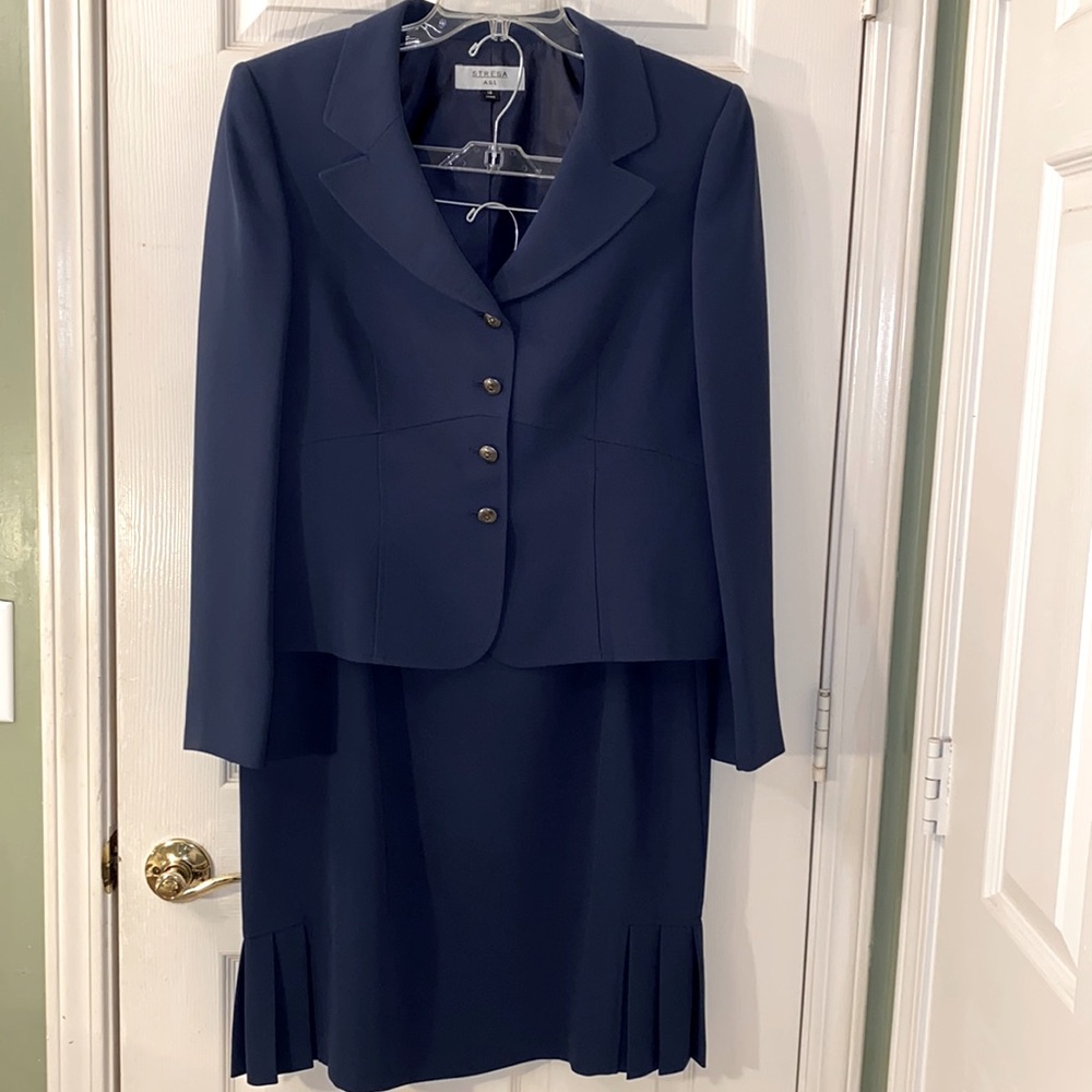 STRESA ASL DUSK BLUE  2 Piece jacket and skirt uniquely designed for business.